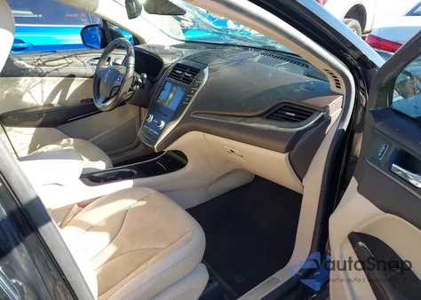 2018 Lincoln Mkc Reserve z USA, uszkodzony, nr VIN 5LMCJ3C94JUL20771